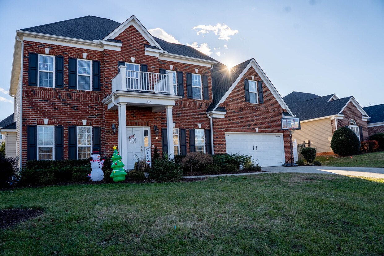 Foto principal - 122 Dairy Farm Rd