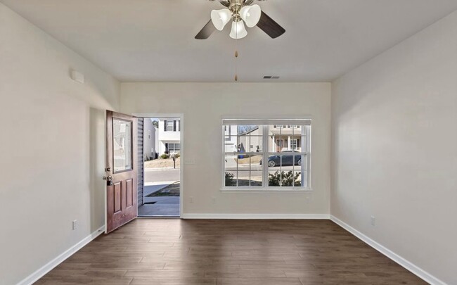 Foto del edificio - 2326 McCampbell Wells Way