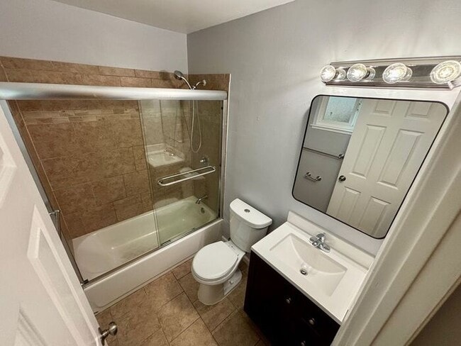 Foto del edificio - 3+ Bed 2 Bath House in Richmond -- AVAILABLE NOW !!