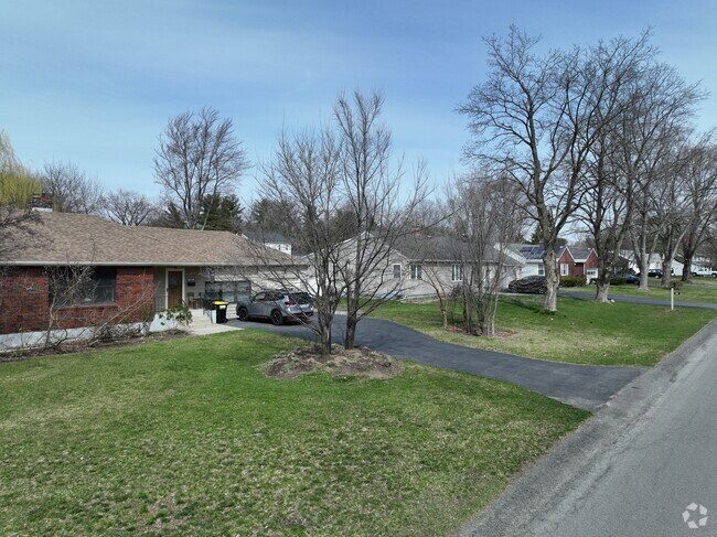 Many older homes have been recently renovated in Niskayuna.