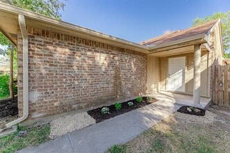 Building Photo - 4538 Chapman St