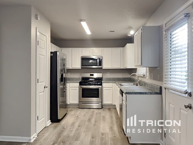 Building Photo - 286 Greystone Pkwy