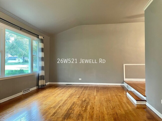 Building Photo - 26W521 Jewell Rd