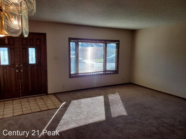 Foto del edificio - 2 br, 1 bath House - 9521 Orizaba Ave