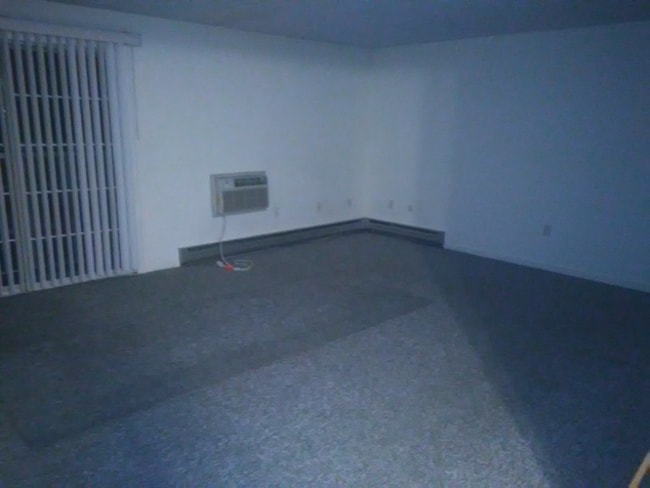 Building Photo - 300 Smithfield Rd