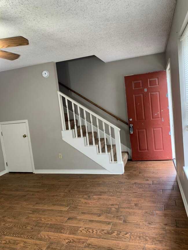 Building Photo - 3243 Oneal Ln