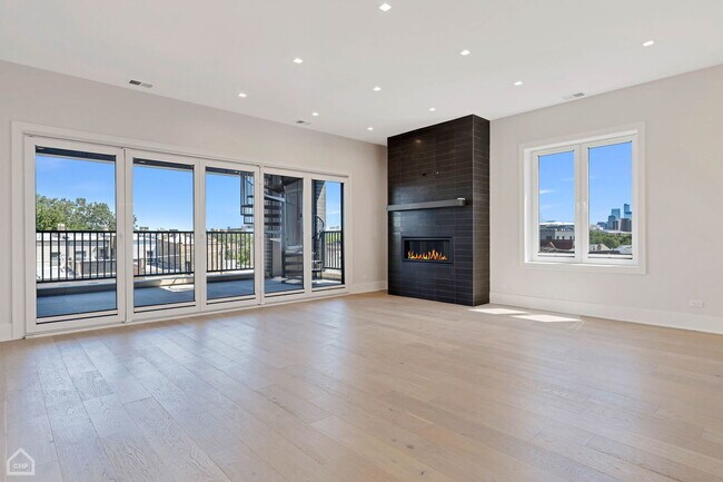 Foto del edificio - 2250 W Jackson Blvd
