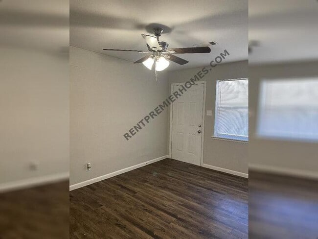 Building Photo - 7015 Eddy Ln