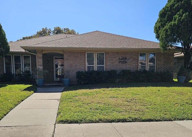 Photo - 1126 Mayapple Dr House