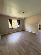 Building Photo - 554-556 Madera Ave