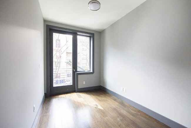 Foto del edificio - 123-127 Boerum St