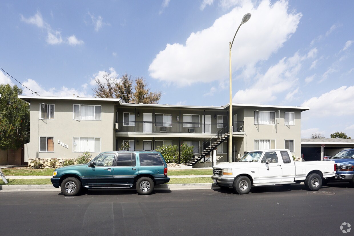 Building Photo - 20601 Hartland St