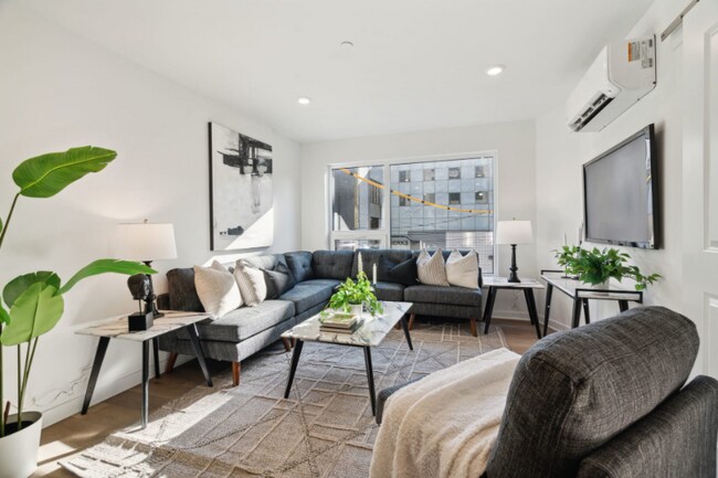 Photo - 1901 Hope St Apartment