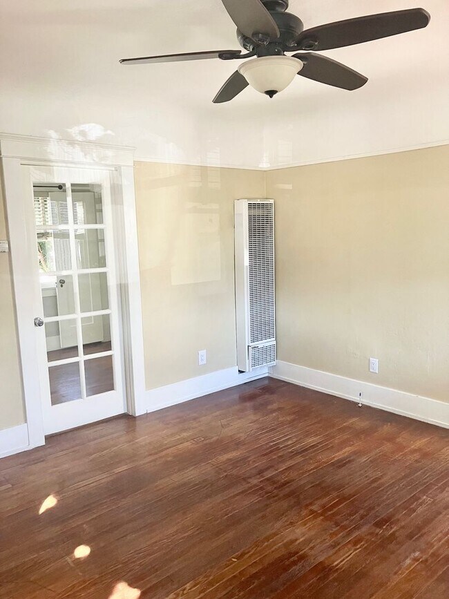 Building Photo - Charming Pet Friendly Home in Normal Heights