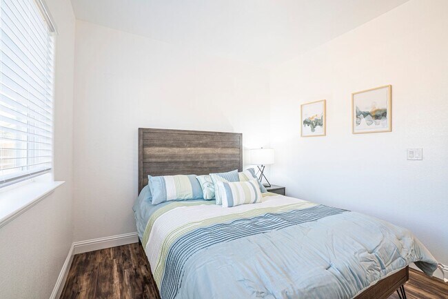 Foto del edificio - 324 Wisconsin Ave