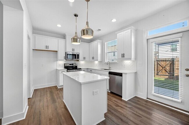 Building Photo - 114 Auburn Valley Wy