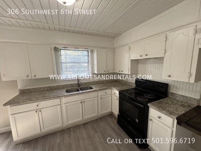 Foto del edificio - 306 SW 6th St