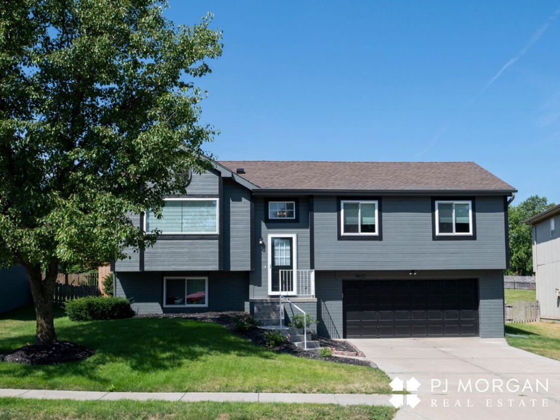 Primary Photo - Immaculately updated 3 bedroom, 2 bathroom...