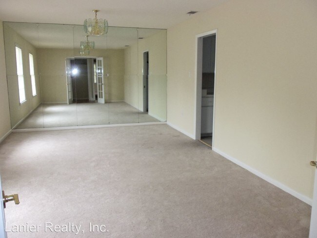Building Photo - 2525 Little John Ct