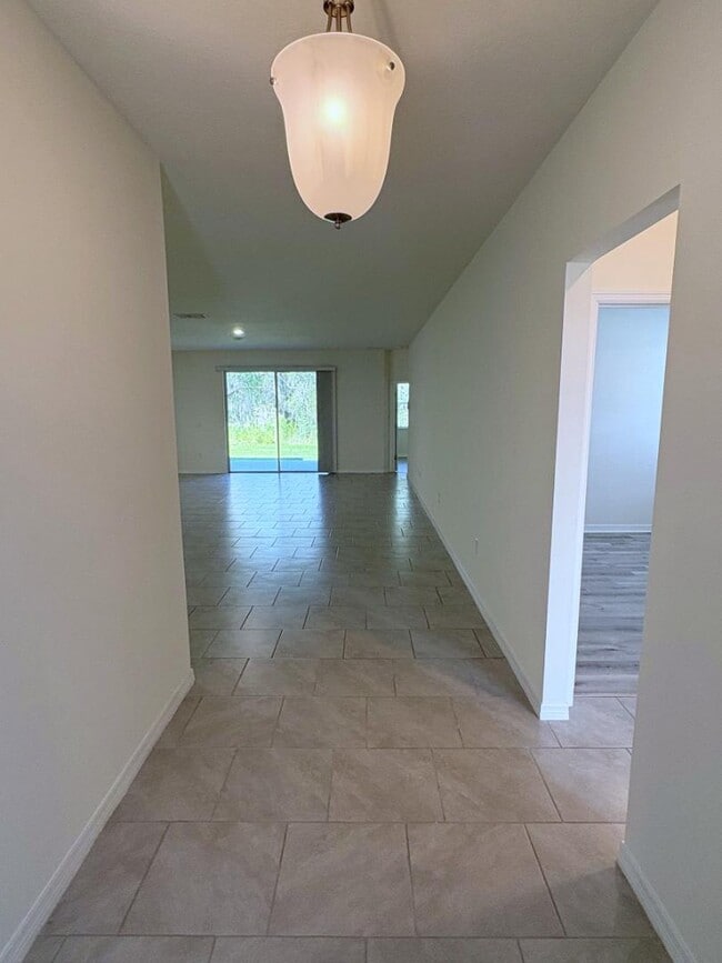 Building Photo - 1530 Barberry Dr