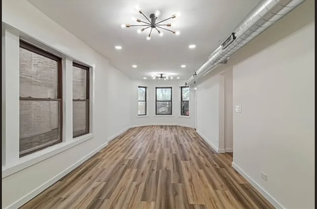 Building Photo - 1018 N Harding Ave