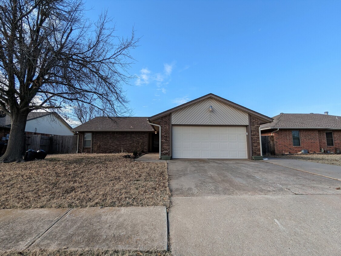 12513 Pine Bluff Dr, Oklahoma City, OK 73142 House for Rent in