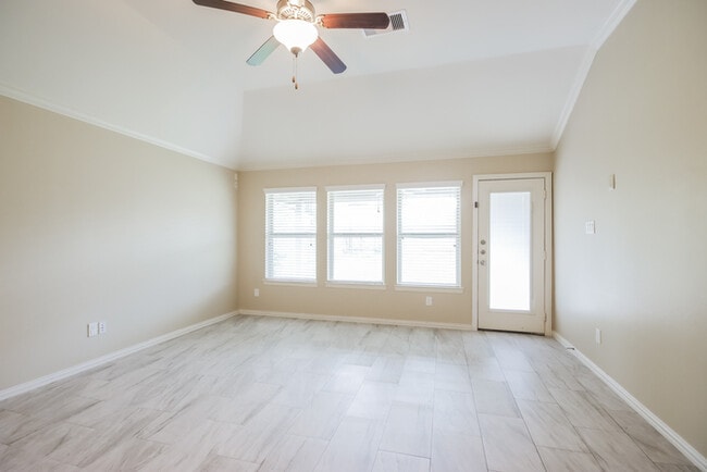 Building Photo - 23130 Mestina Knoll Dr