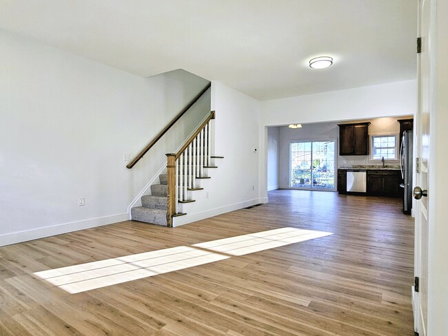 Foto del edificio - 108 Meadows Bnd