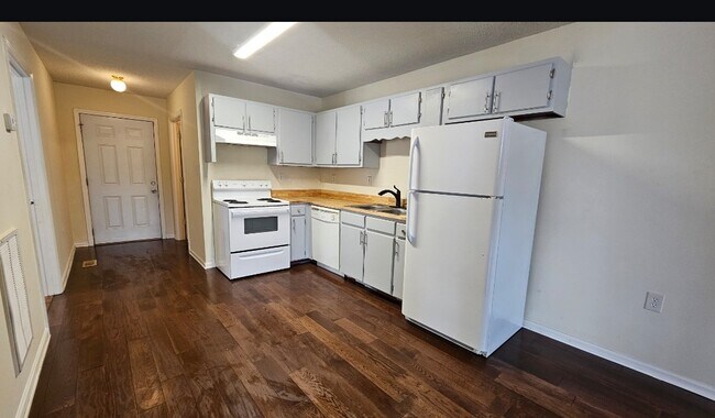 Foto del edificio - 2966 Landmark Ct NE