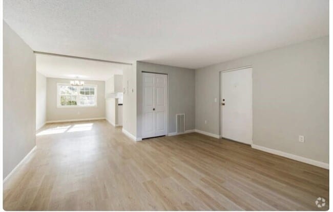 Foto del edificio - 200 Bedford Rd