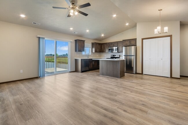 Building Photo - Granite Townhomes