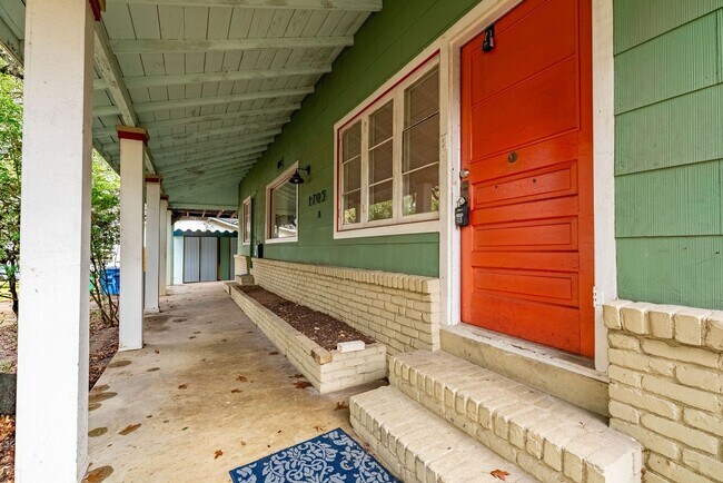 Foto del edificio - Stylish & Functional West Austin Home – Cl...