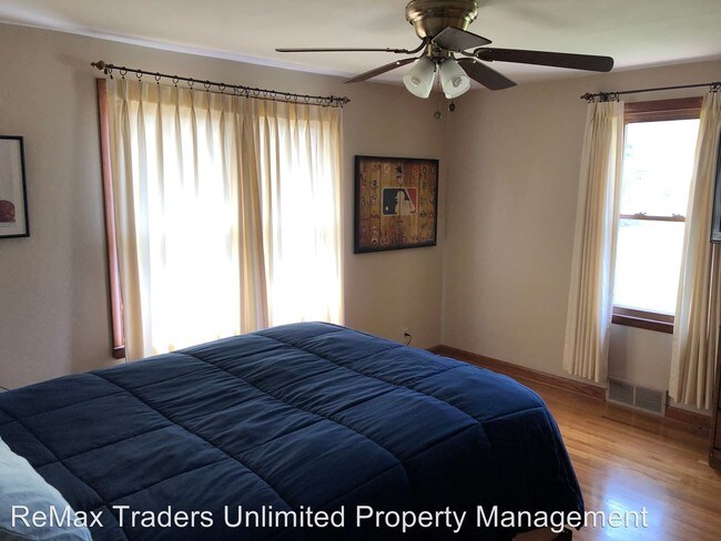 Building Photo - 2 br, 1 bath House - 206 Twin Oaks
