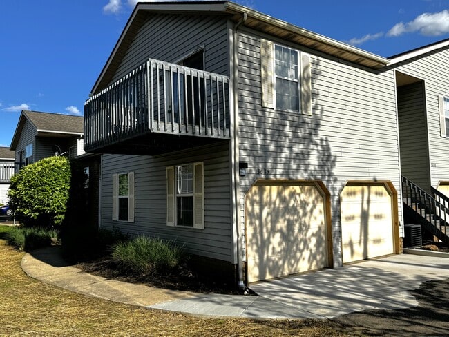 Building Photo - 3686 Harris Ave NW