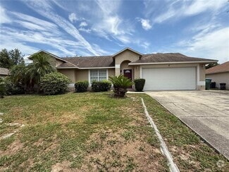 Building Photo - 2325 Kerridale St