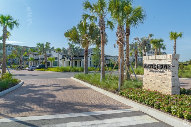 Entrada - Harper Grove
