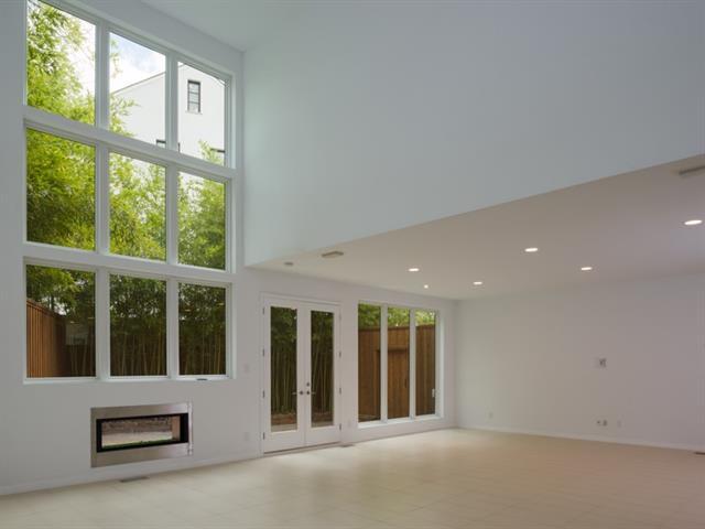 Foto del edificio - 3408 Armstrong Ave