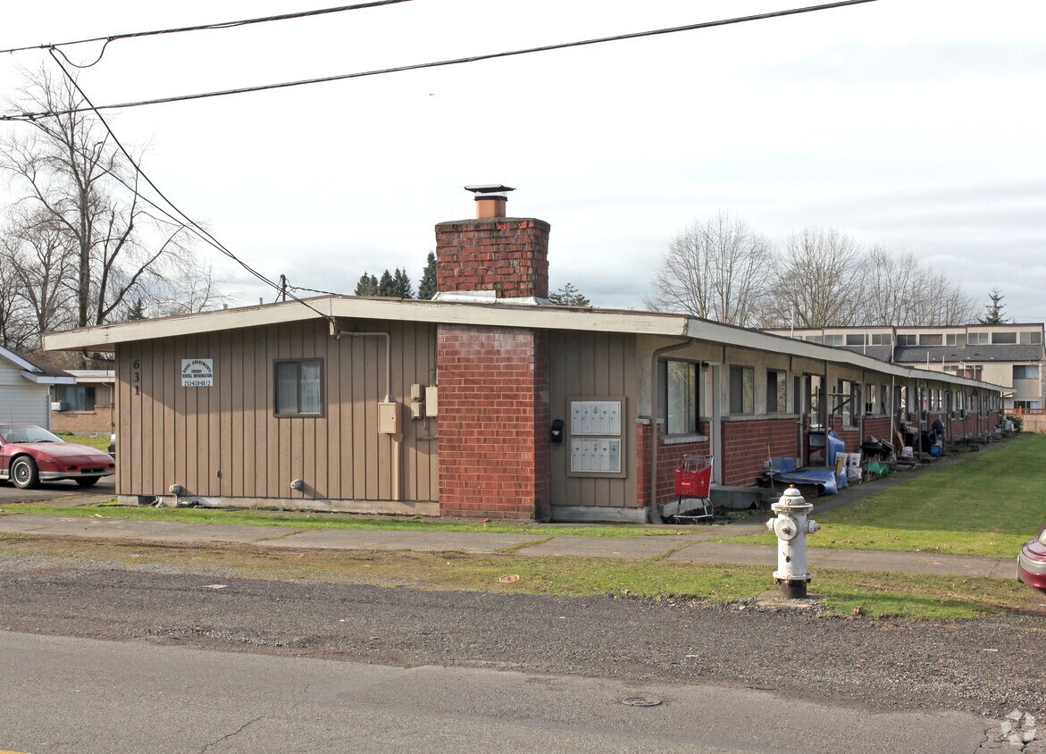 Davis Duplex Apartments Kent, WA