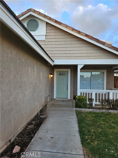 Building Photo - 27070 Hemingway Ct