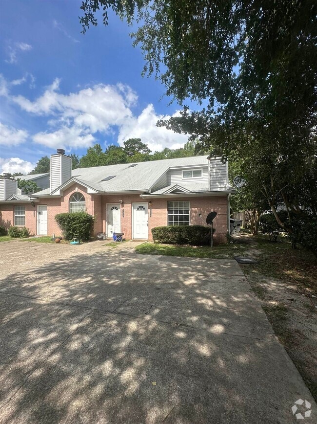 Building Photo - 2470 Nugget Ln