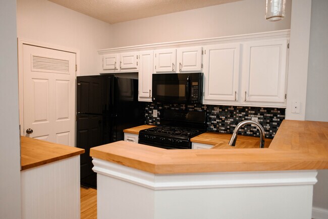 Foto del edificio - 533 Eagle Pointe Dr