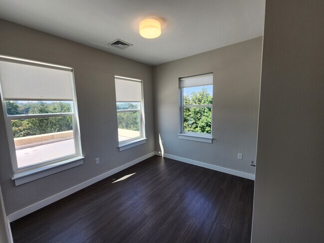 Foto del edificio - 28 Bridge St