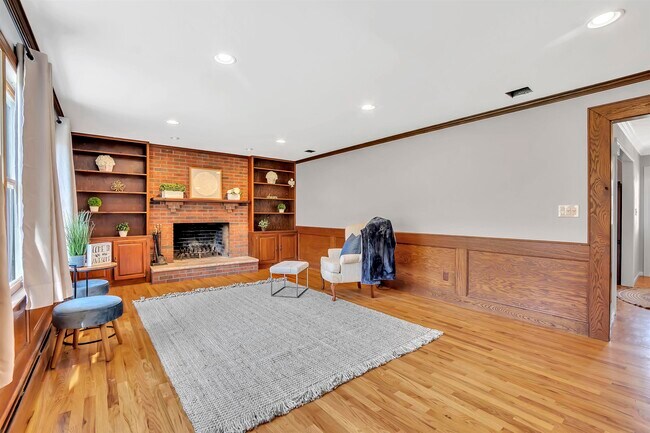 Building Photo - 6 Meester St