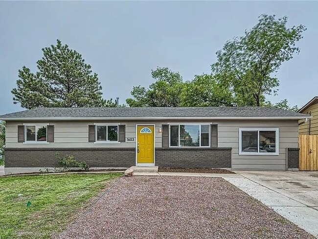 Building Photo - 1603 Carmel Dr