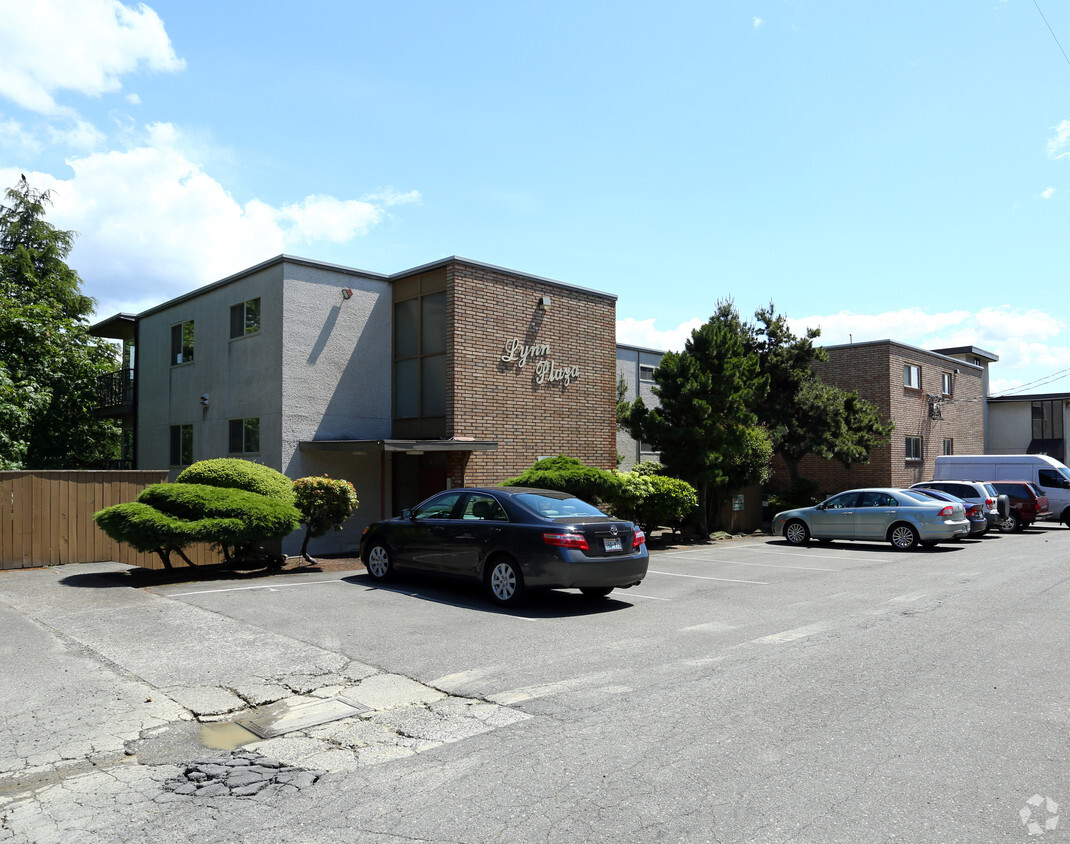 Primary Photo - Lynn Plaza Apartments