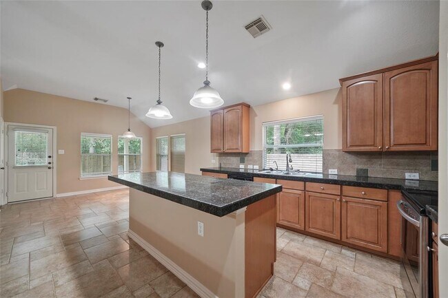 Foto del edificio - 13019 Coopers Hawk Dr