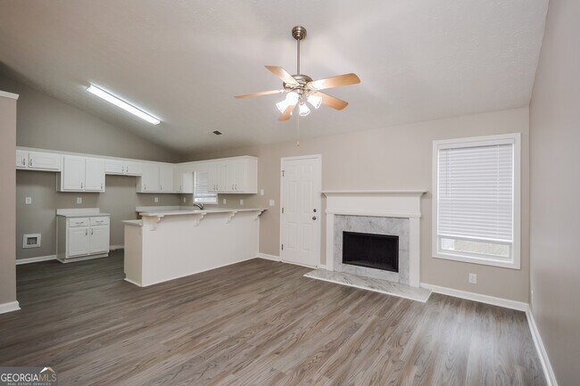 Foto del edificio - 165 Fields Creek Way