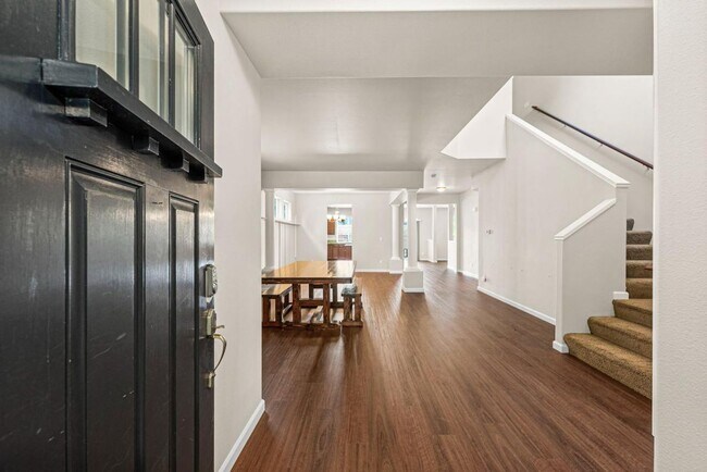 Foto del edificio - Fully Furnished 5-Bedroom Horizon Pointe H...