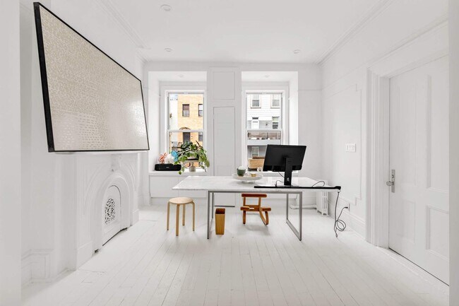 Foto del edificio - 110 S 1st St