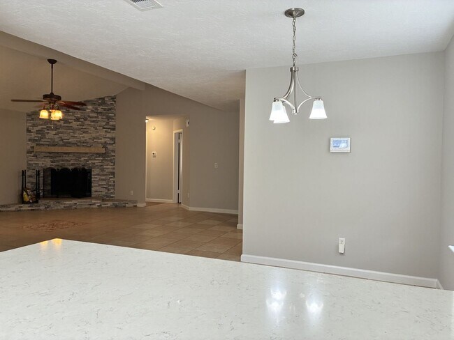 Foto del edificio - 4211 Autumn Meadow Dr